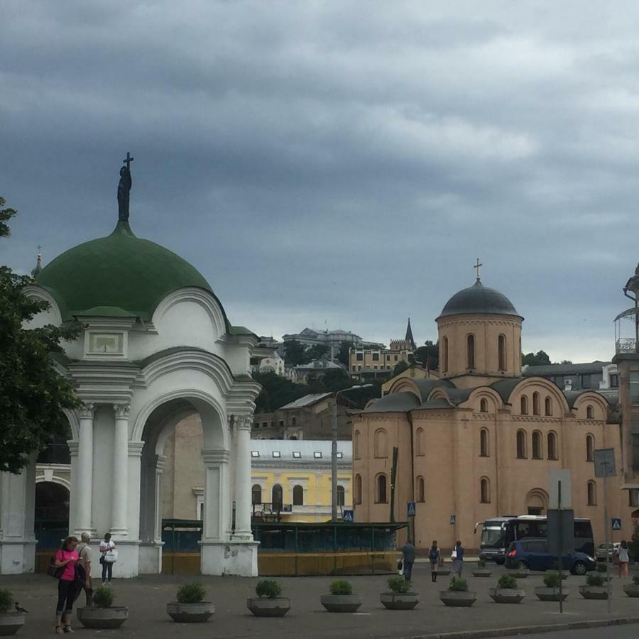 Na Podole Apartment Kiev Bagian luar foto